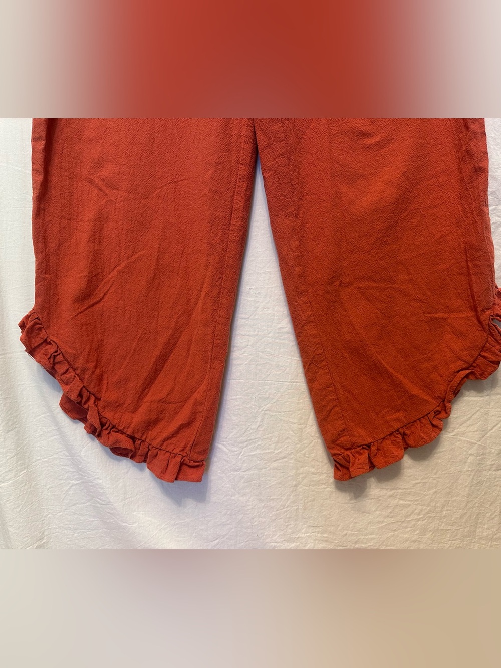Cupshe Rust Orange Smocked Waist Wide Leg Ruffle Pants Medium Boho CAA02D4B001EE - Picture 6 of 8